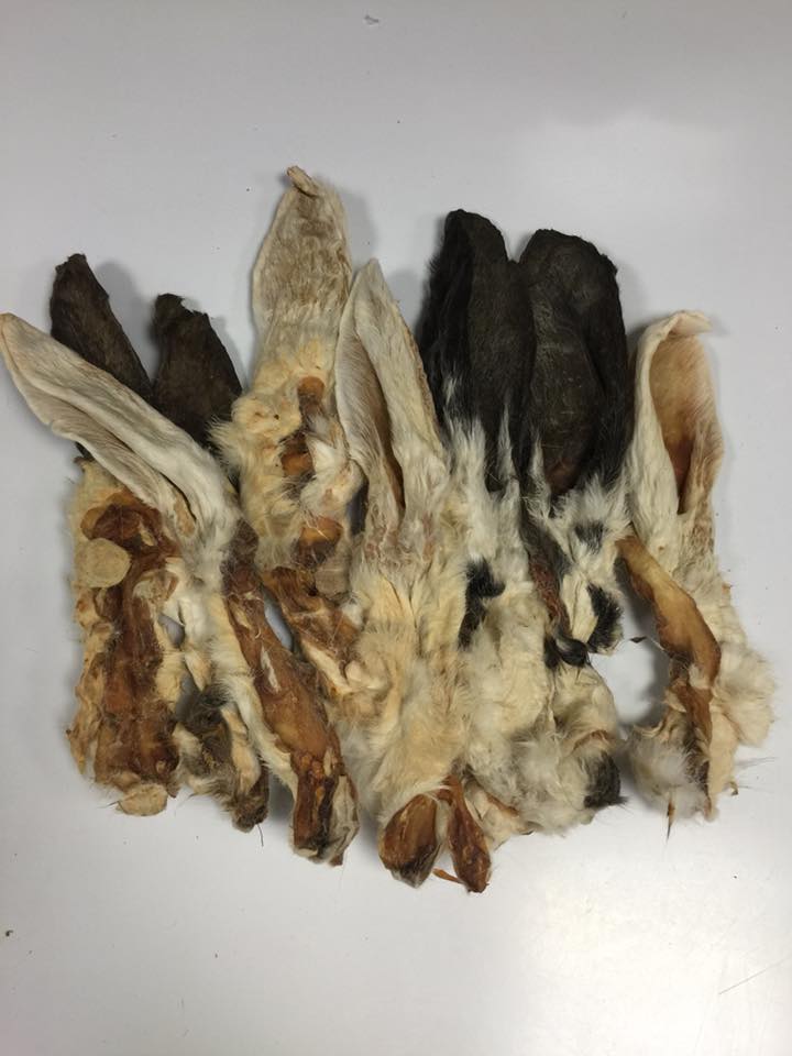 Dried Rabbit Ears with Fur 100g theyloveit.co.uk Dried Rabbit Ears with Fur 100g theyloveit.co.uk